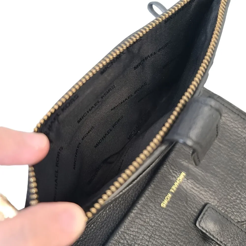 Michael Kors Adele Black Double Zip Leather iPhone 7 Plus Wristlet